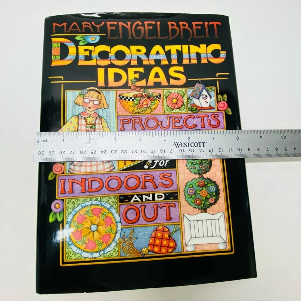 Mary Engelbreit Decorating Ideas Book Ideas Indoors and Out Colorful Home Ideas